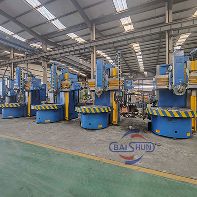 เครื่องหมุนหอกตั้ง 1600 มิลลิเมตรหมุนแรงปานกลาง เครื่องมือชนิด VTL เครื่องสําหรับการแปรรูป Flange และ Bearings