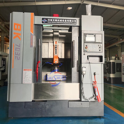 เครื่องชลัด CNC ด้วยแกนหมุนที่ 4 แบบเลือก และพลังงานมอเตอร์หลัก 11kW สําหรับการชลัดความยาว 320mm Max Ram